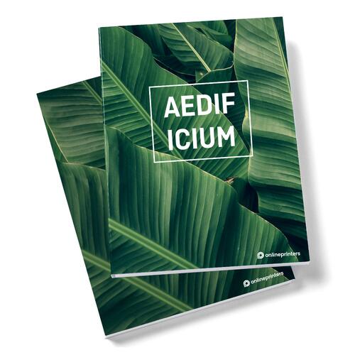 Bloc de notas de papel, encuadernado verticalmente.