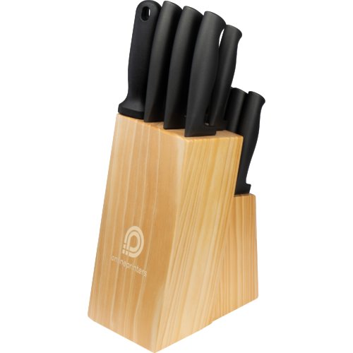 Bloque de cuchillos de madera con ranuras para cuchillos.