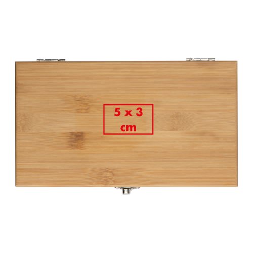 Caja de vino de madera con cierre.