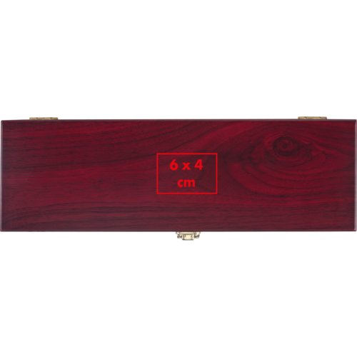Caja de vino de madera roja con cierre.