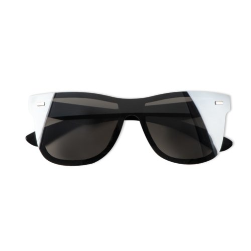 Gafas de sol de plstico con lentes tintadas.