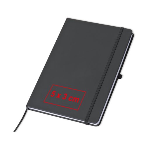 Cuaderno negro con cierre elstico y marcapginas de cinta.