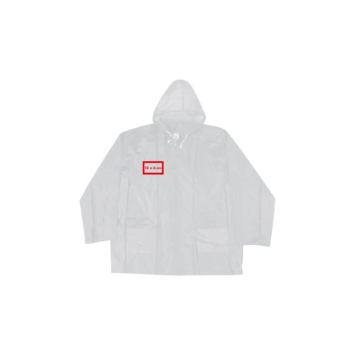 Impermeable transparente con capucha y bolsillos.