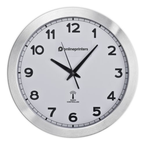 Reloj de pared de metal con visualizacin analgica de la hora.