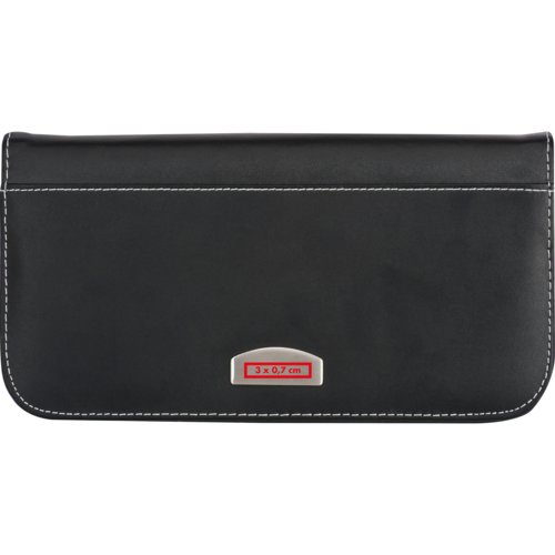 Cartera de viaje negra de polipiel con compartimentos.