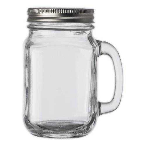 Vaso de vidrio transparente con asa y tapa de rosca.