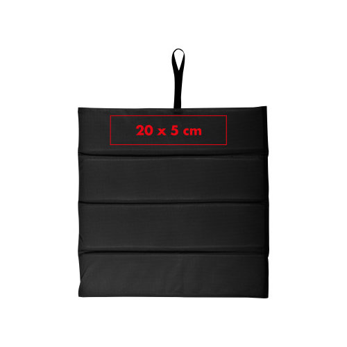Cojn de asiento negro no tejido con asa de transporte.