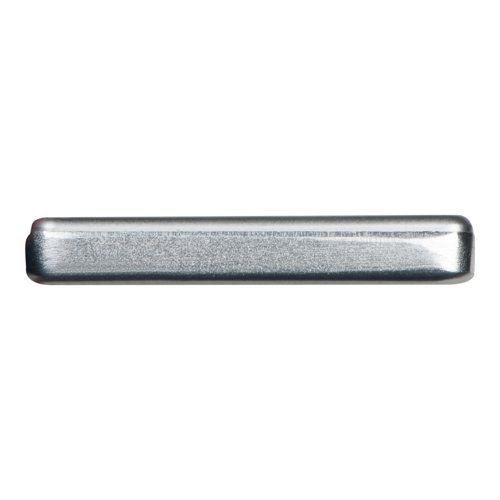 Batera externa gris con capacidad de 5.000 mAh.