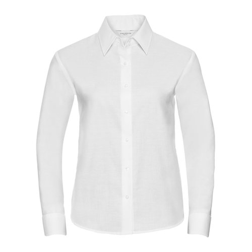 Blusa blanca de mezcla de algodn con mangas largas y tapeta de botones.