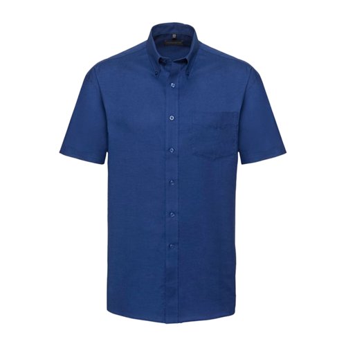 Camisa azul de manga corta para hombre, de algodn y polister, con tapeta de botones y bolsillo en el pecho.