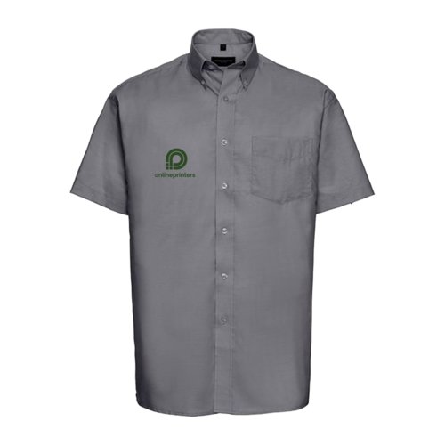 Camisa gris de algodn con mangas cortas y tapeta de botones.