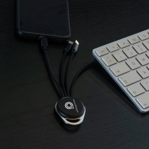 Juego de cables negro con varios conectores.
