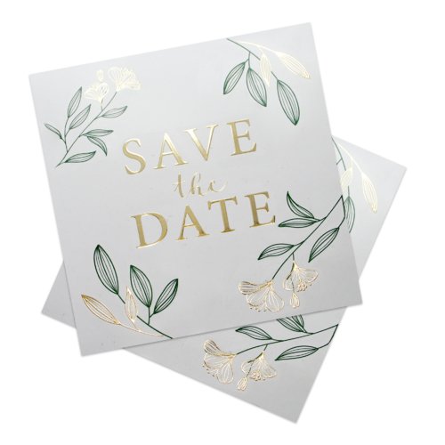 Tarjeta cuadrada de papel con estampado parcial en lmina.