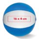 Pelota de playa de plstico bicolor.