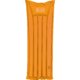 Colchn inflable naranja de plstico con forma alargada.
