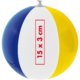 Pelota de playa de plstico multicolor.