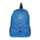 Mochila azul de tela con cierre de cordn y bolsillos laterales de malla.
