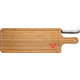 Tabla de cortar de bamb claro con ranura para jugos y cuchillo.