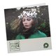 Tarjetas plegables verticales de papel con barniz UV parcial.